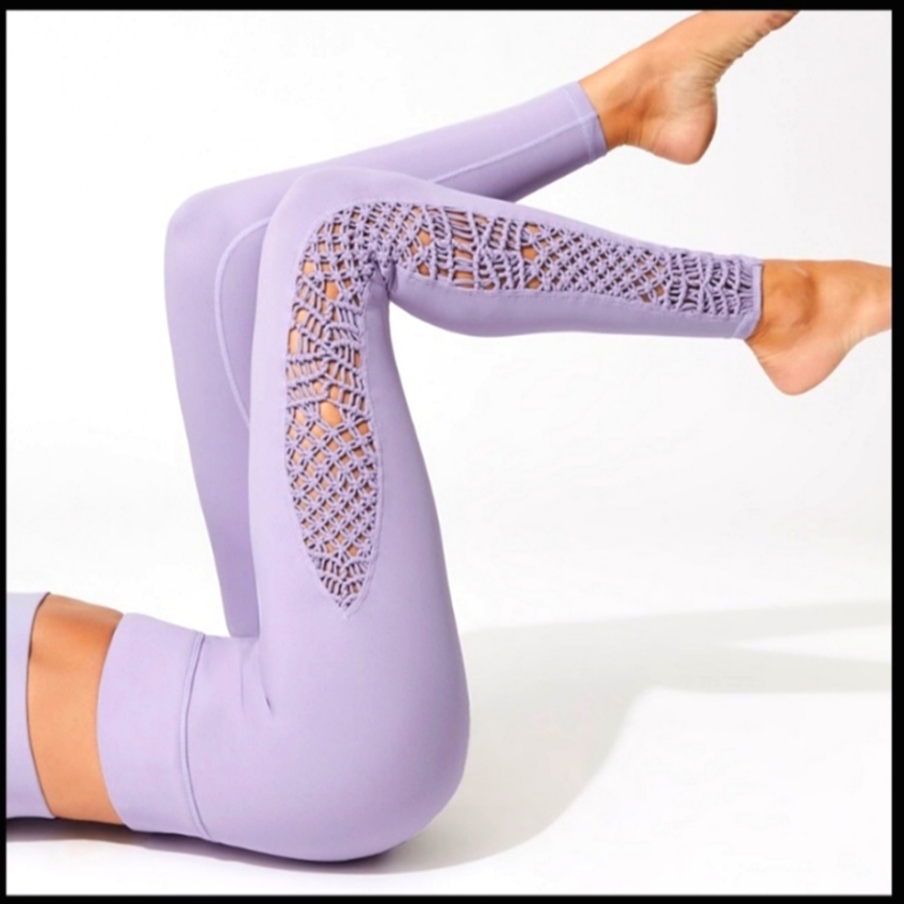 NWOT Carbon38 macrame leggins